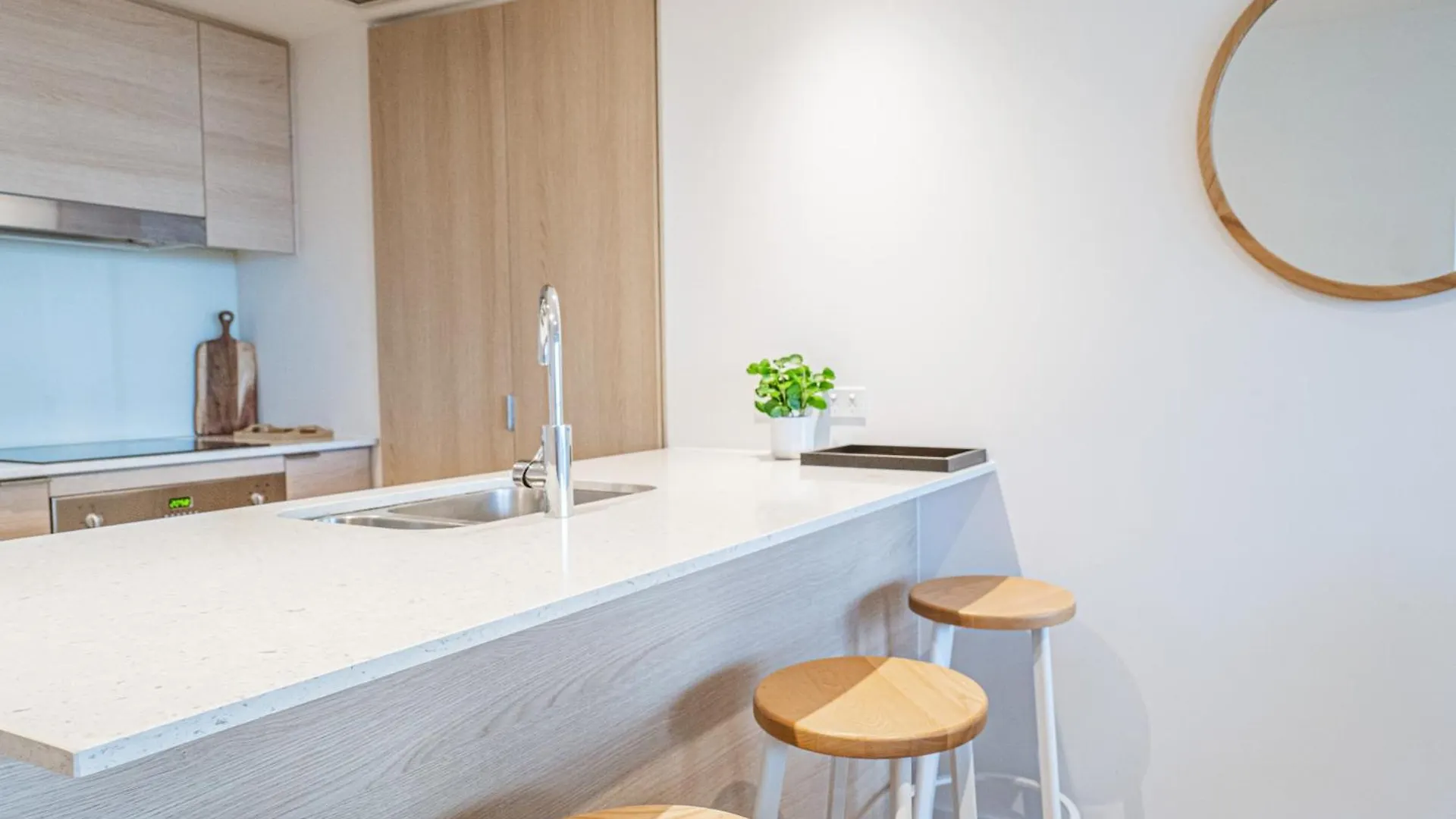 Apartment Special Deal! 2Br In Heart Of Gold Coast Australia